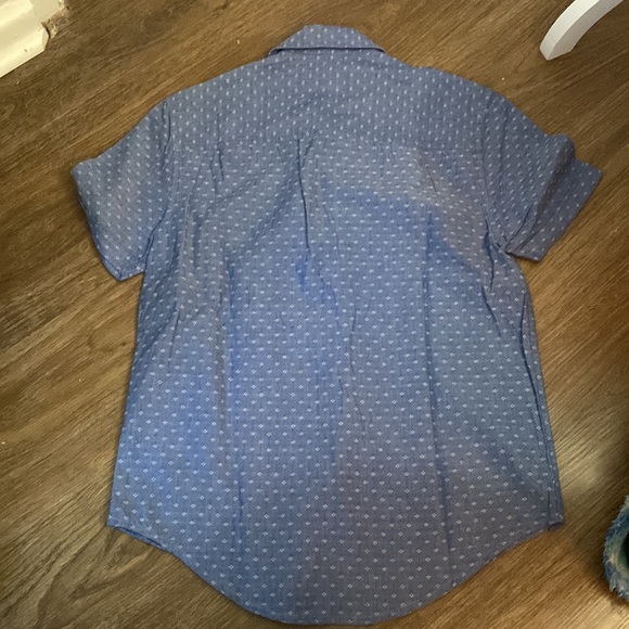 🥭 (4 for $15)Top man Button Down Boys - Picture 4 of 9